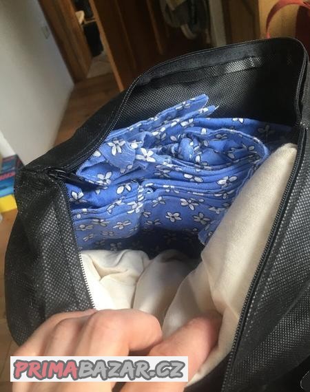 houpatko-hacka-zavesna-kyticky