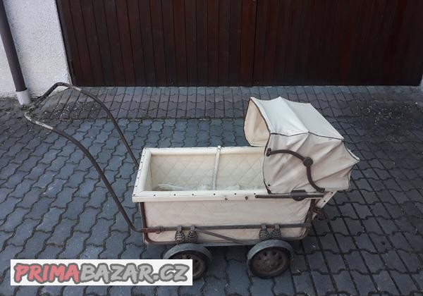 prvorepublikovy-kocarek-zvany-osmiperak