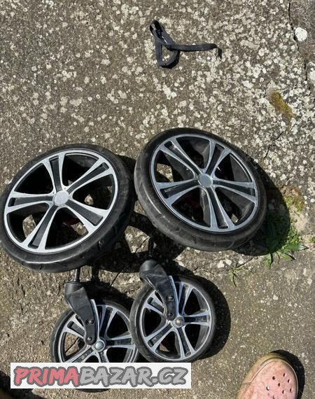 nahradni-dily-na-kocarek-gesslein