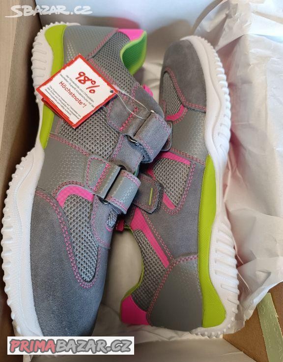 Nove dámské/dívčí celoroční boty Superfit,vel.42