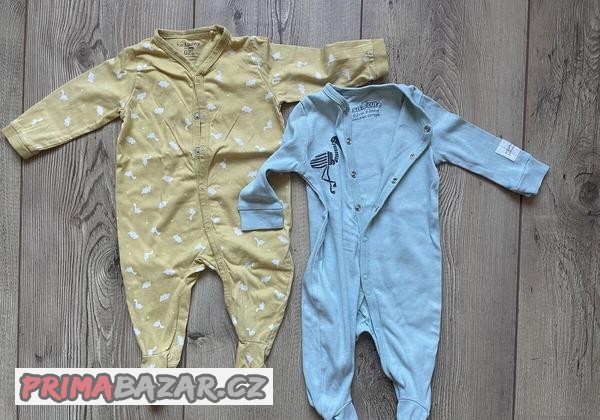 2x pyžámko vel. 62