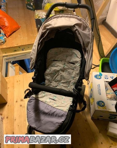 sportovni-kocarek-valco-snap-4