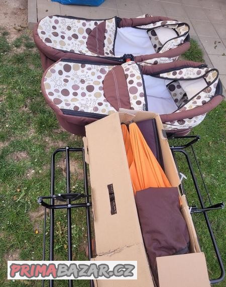 kocarek-pro-dvojcata