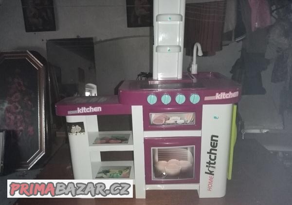 detsky-kocarek-a-kuchynka