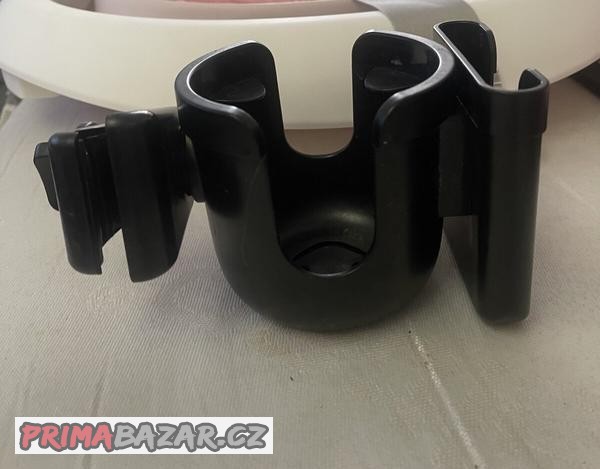 univerzalni-drzak-piti-a-telefonu-na-kocar