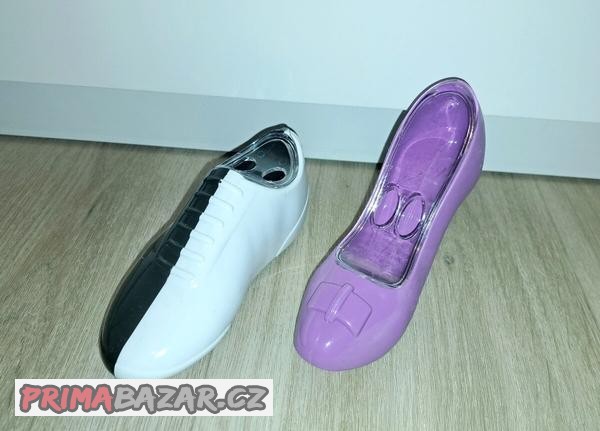 KRABIČKY OD BONBŮNŮ VE TVARU BOTY, PLAST, cca 15cm