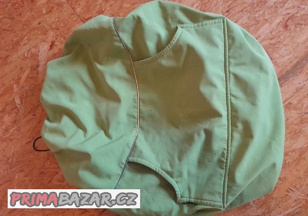 softshalova-kapsa-na-nositko-i-dite