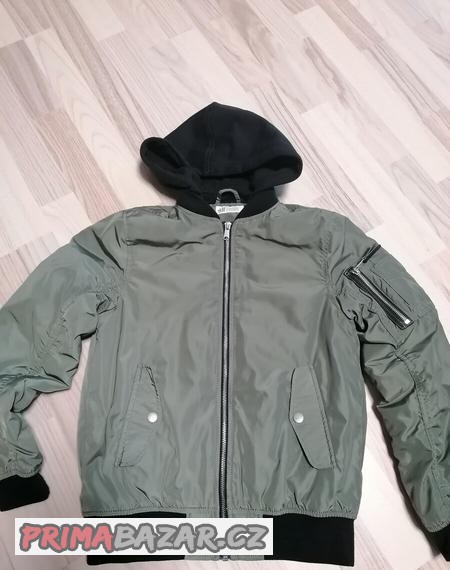 bomber-s-kapuci-vel-146-152