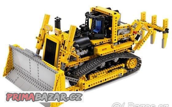 LEGO 8275 Buldozer s motory sestavený
