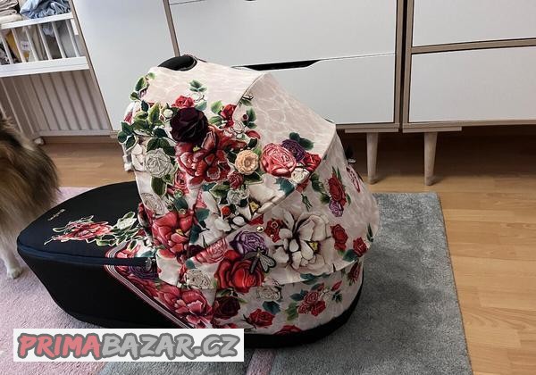 cybex-priam-lux-carry-cot-spring-blossom-light