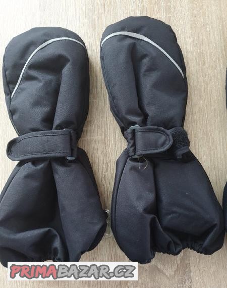 divci-zimni-rukavice