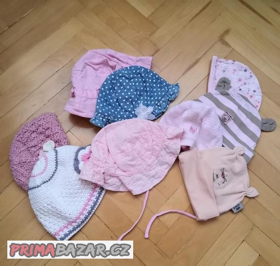 cepice-ponozky-a-rukavicky-pro-miminko-do-priblizne-6-mesic