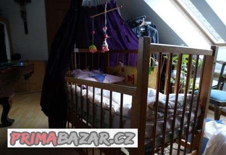 Postýlka dřevěná komplet + velké množství doplňků