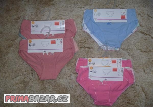 nova-baleni-divcich-kalhotek-zn-takko-vel-122-128