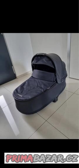 cybex-korba-hluboka-black-2019-jako-nova