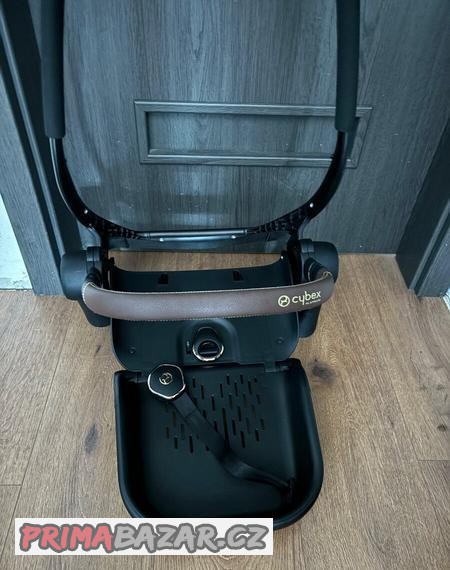 cybex-sedenie-4-0
