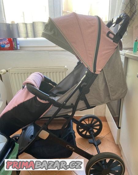 sportovni-kocarek-momi-estelle-dakar