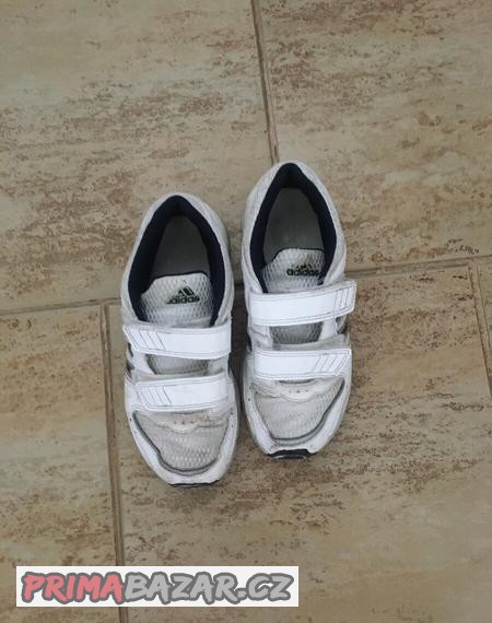 Botasky Adidas vel.32