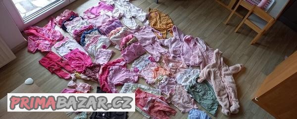 detske-obleceni-6-12mesicu-holcicka-78ks-7kg-poslu
