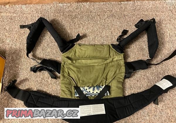 nove-nositko-manduca