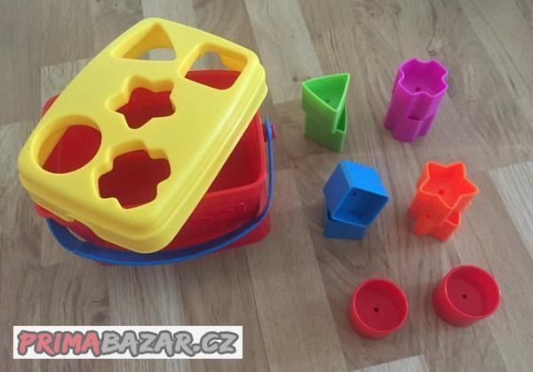 DĚTSKÝ VKLÁDACÍ KOŠÍK + 2x SET KROUŽKŮ