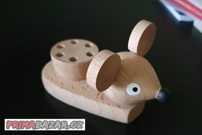 Stojánek na tužky
