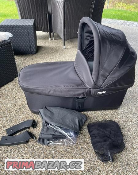 hluboka-korbicka-cerna-thule-urban-glide-2-model-2023