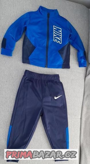 Tepláková souprava Nike vel.86-92