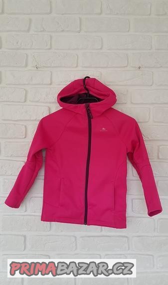 softshellova-bunda-116-122-decathlon