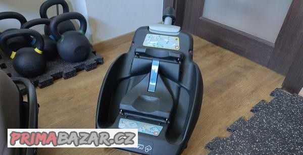 Základna MAXI-COSI EasyFix v záruce + starší vajíčko zdarma