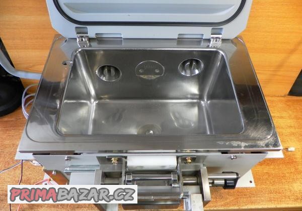vyhrivana-vakuova-komora-pro-horky-vosk-600-w-240-v