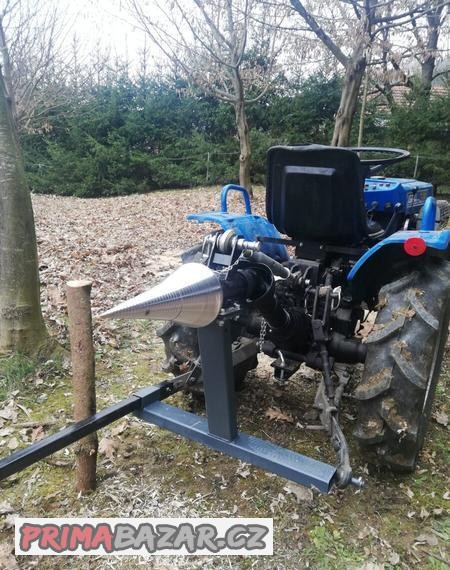 Kuželová štípačka na dřevo za malotraktor, velký traktor Kuželová štípačka na dřevo za malotraktor, velký traktor