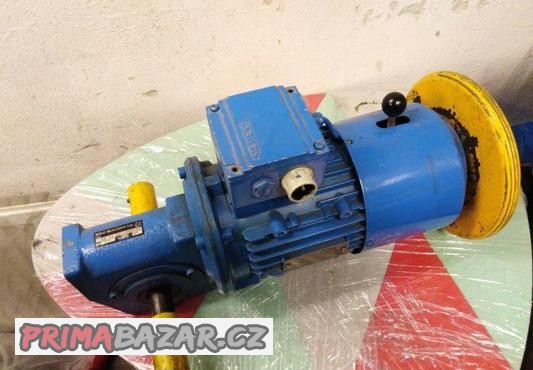 prodam-motor-s-prevodovkou