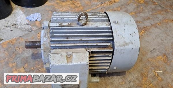 Třífázový asynchronní motor 4KW, AP-112M-2s, MEZ Třífázový asynchronní motor 4KW, AP-112M-2s, MEZ