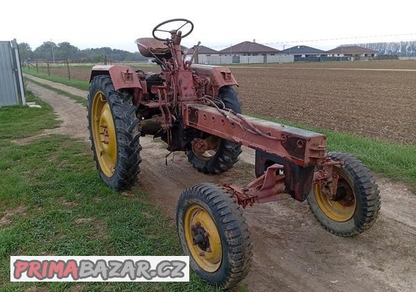 traktor-forschritt-t-124