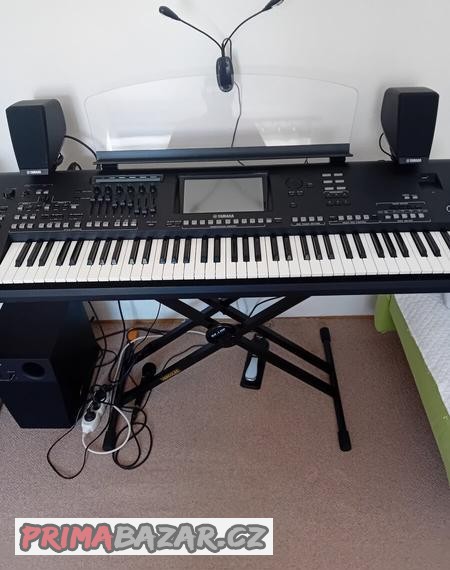 Yamaha genos1