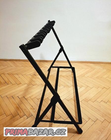 Stojan na 9 kytar Gravity Vari-G9