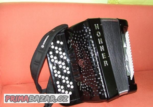 knoflikovy-akordeon-chromatika-hohner-nova-iii-96-basu-b