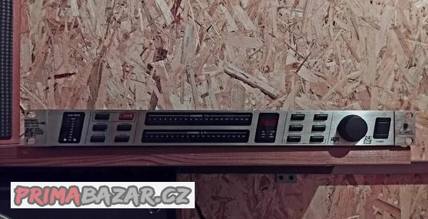 Behringer FBQ2496 - omezovač zpětné vazby