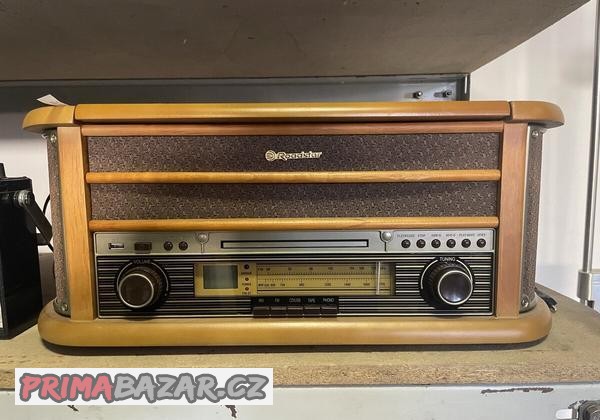 retro rádio roadstar