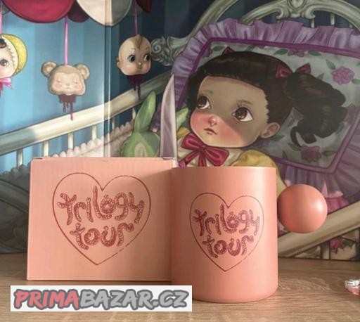 Hrníček Melanie Martinez 2024 Trilogy Tour VIP