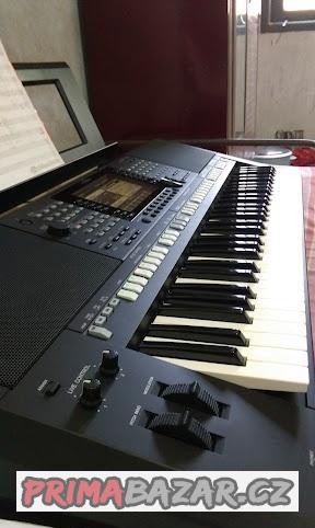 Koupím Yamaha PSR S...