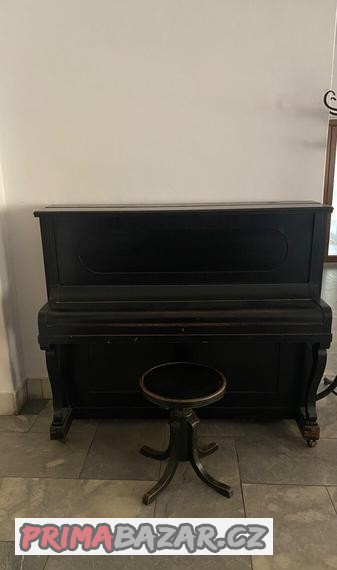 piano-petrof