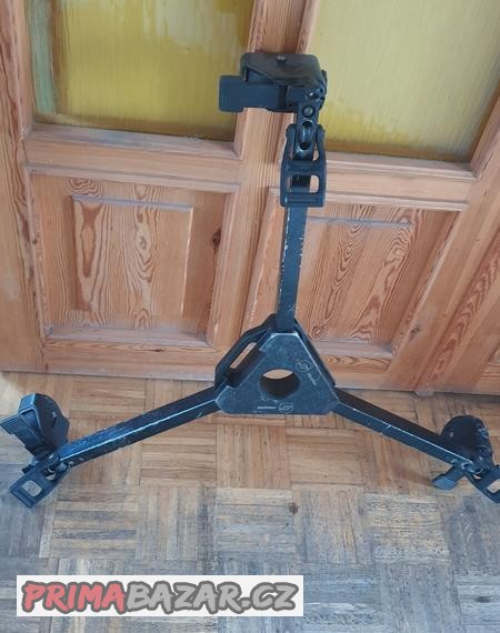 Profi hlinikovy stojan tripod zn. Sachtler rozpeti 1m