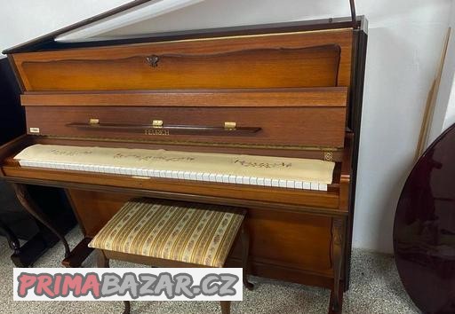 pianino-freurich-se-zarukou-2-roky-doprava-zdarma