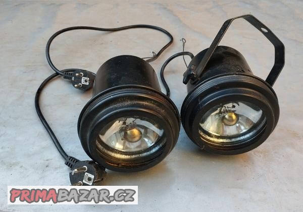 2x osvětlovací lampa starší