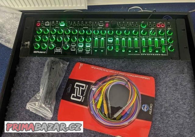 Roland System 1-m PLUG-OUT synthetizer