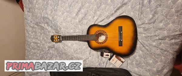 Detska kytara od Gear4Music