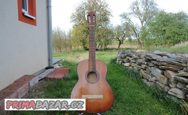 Stará kytara