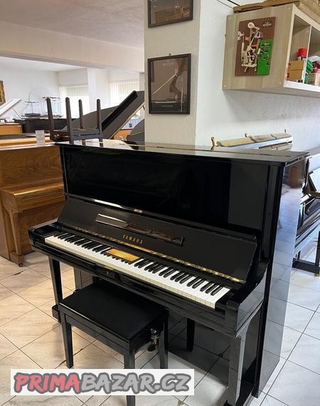 yamaha-u3-se-zarukou-doprava-zdarma-vcetne-klavirni-zidle